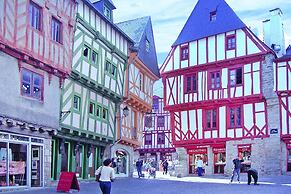 Holiday Home With Garden, Auray