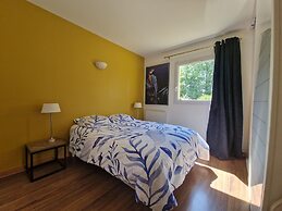 Holiday Home With Garden, Auray