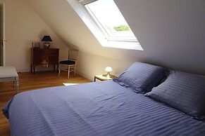 Holiday Home With Garden, Auray