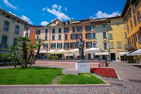 Residenza Faust-historical Center Sal