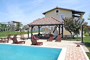 Apartment in Privlaka With sea Beach