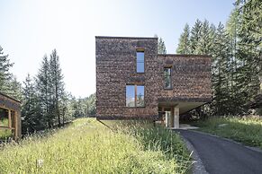 Chalet Resort Near Lake