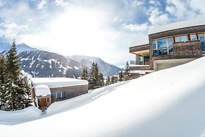 Chalet Resort Near Lake