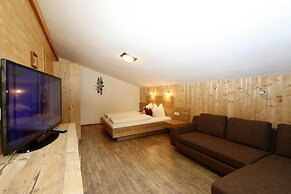 Semi-detached House, Zell am Ziller