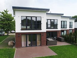 Holiday Home With Sauna and Jacuzzi