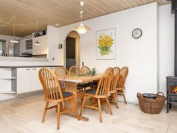 8 Person Holiday Home in Oksbol