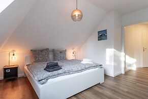 Doppelhaushaelfte in Tating