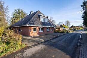 Doppelhaushaelfte in Tating