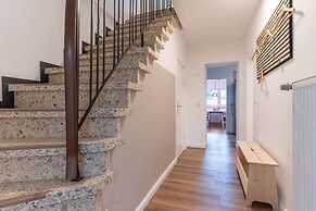 Doppelhaushaelfte in Tating