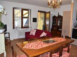 Pretty Holiday Home Casa Luca With Above-ground Pool in Capezzano Pian