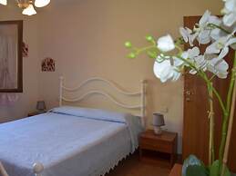 Pretty Holiday Home Casa Luca With Above-ground Pool in Capezzano Pian