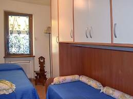 Pretty Holiday Home Casa Luca With Above-ground Pool in Capezzano Pian