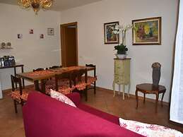 Pretty Holiday Home Casa Luca With Above-ground Pool in Capezzano Pian