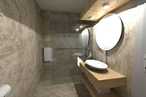 Apartment Lug With Pool