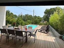 Attractive House With Private Pool, Solenzara