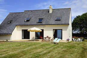 Holiday Home With sea View, Plougasnou