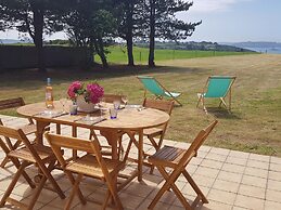 Holiday Home With sea View, Plougasnou