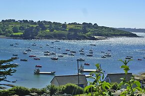 Holiday Home With sea View, Plougasnou