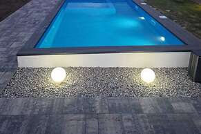 House With Terrace, Pool, Sauna, Whirlpool, Rewal