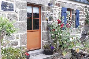 Charming Holiday Home Near the Beach, Locquemeau