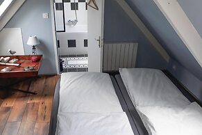 Charming Holiday Home Near the Beach, Locquemeau