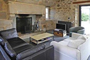 Comfortable Country Villa, Near Coast, Plougasnou