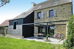 Comfortable Country Villa, Near Coast, Plougasnou