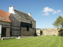 Comfortable Country Villa, Near Coast, Plougasnou