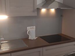 Apartment Lug With Pool for six Person