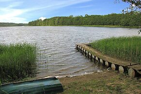 Beautiful Apartment Only 300m From the Lake, Bogdany