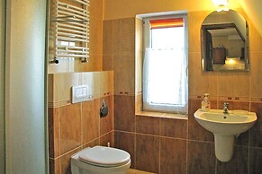 Beautiful Apartment Only 300m From the Lake, Bogdany