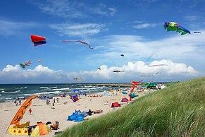 Apartment Close to the Seaside Beach, Pobierowo