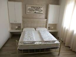 Apartment in Tignale With Lake Garda Views