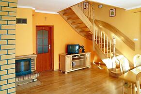 Holiday Home for 10 People, Close to the Lake