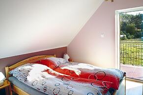Holiday Home for 10 People, Close to the Lake