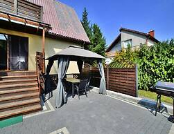 Large Holiday Home With Garden, Kolobrzeg