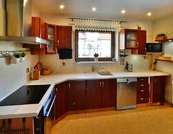 Large Holiday Home With Garden, Kolobrzeg