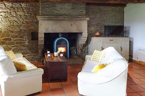 Terraced House, St Meloir des Ondes