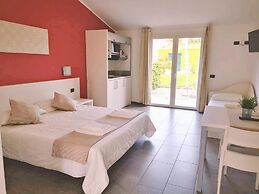 Mobile Home With Veranda in the Residence Rebi Village in Imperia-ex T