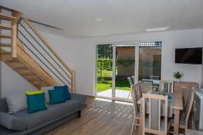 Comfortable Holiday Homes, Pool, Jaroslawiec