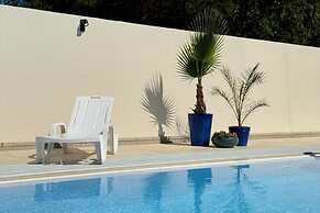 Comfortable Holiday Homes, Pool, Jaroslawiec