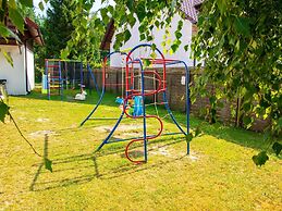 Comfortable Holiday Homes, Pool, Jaroslawiec