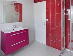 Comfortable Semi-detached House With Terrace