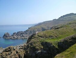 Comfortable Semi-detached House With Terrace