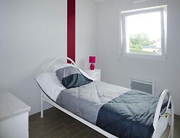 Comfortable Semi-detached House With Terrace