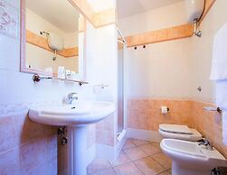 Residence With Pool in Sos Alinos