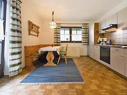 Apartment in Neuschonau at 300 m From the Lake
