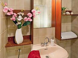 Apartment in Neuschonau at 300 m From the Lake