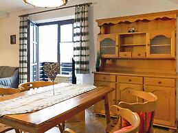 Apartment in Neuschonau at 300 m From the Lake