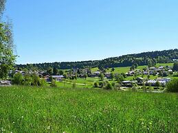 Apartment in Neuschonau at 300 m From the Lake